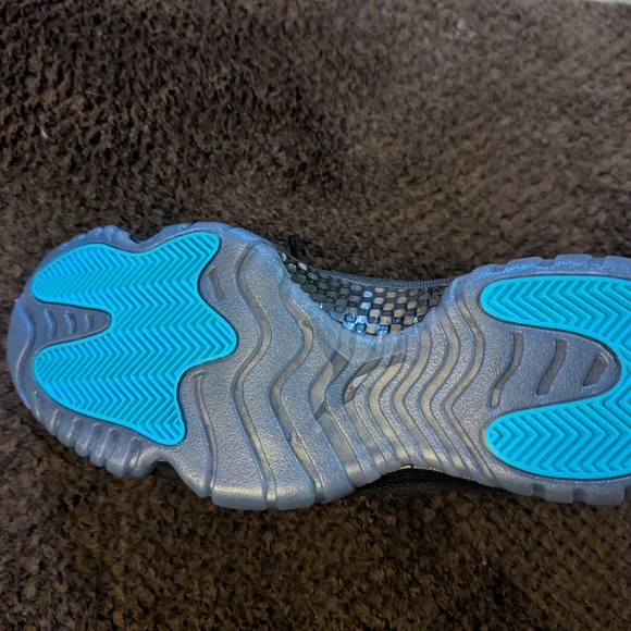Air Jordan 11 Retro Gamma Sneakers